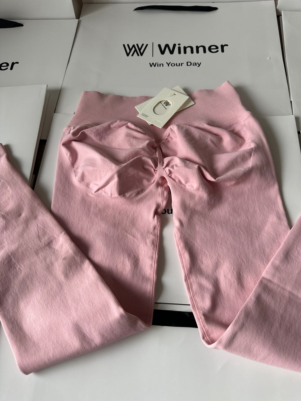 V-waist leggings
