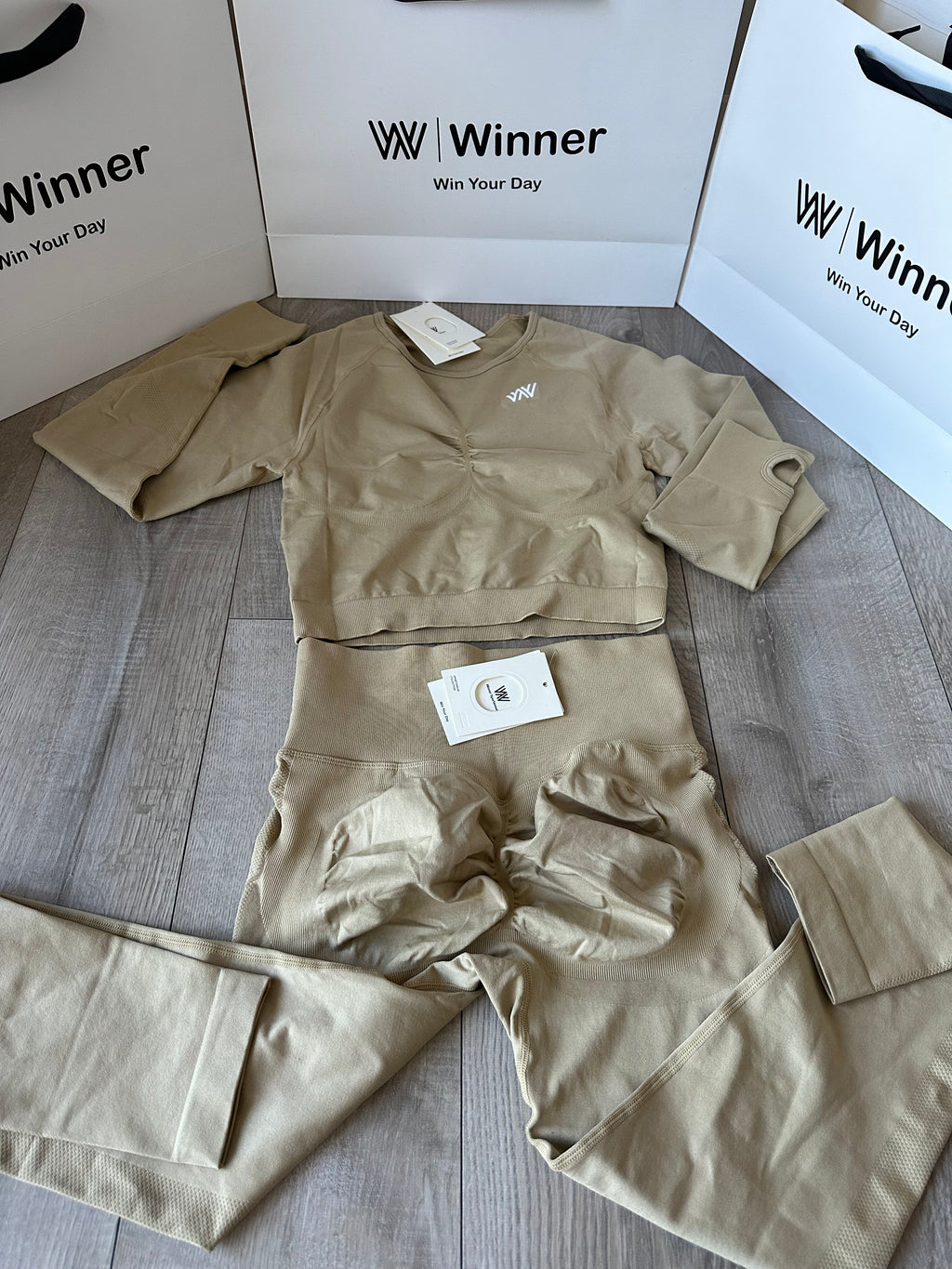 Long-sleeve set