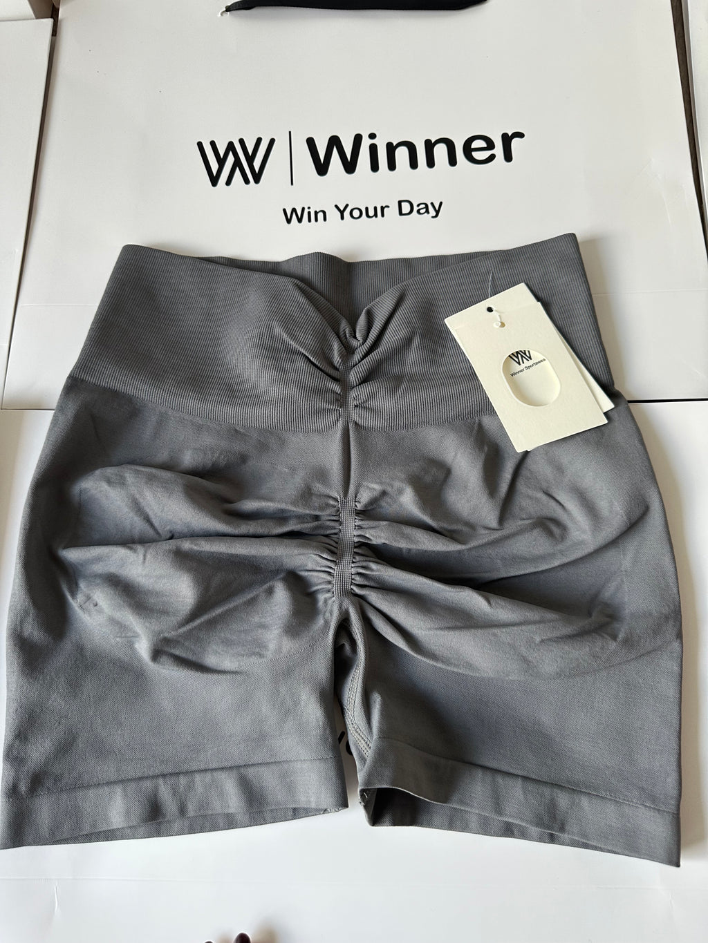 V bavk short