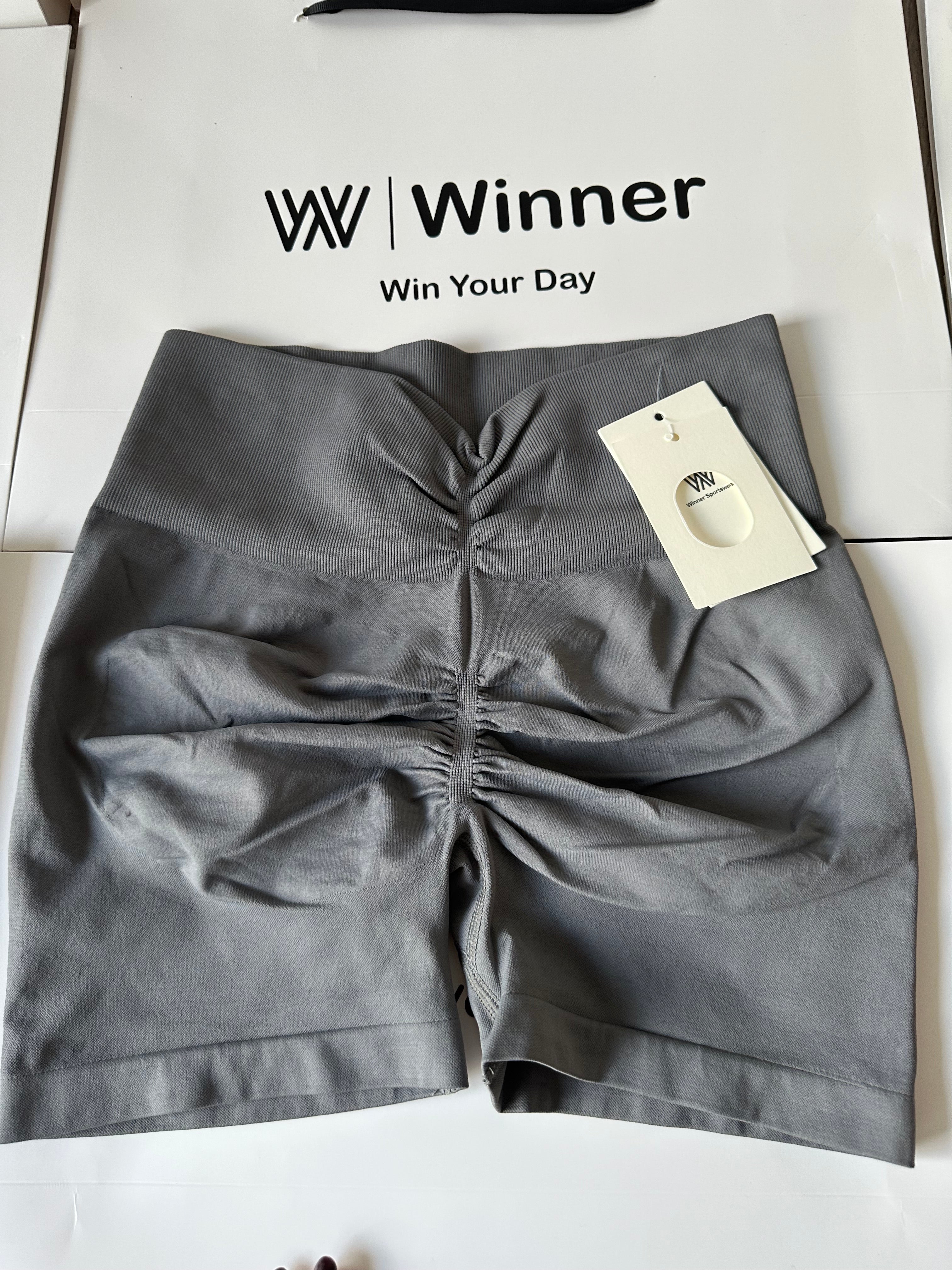 V bavk short