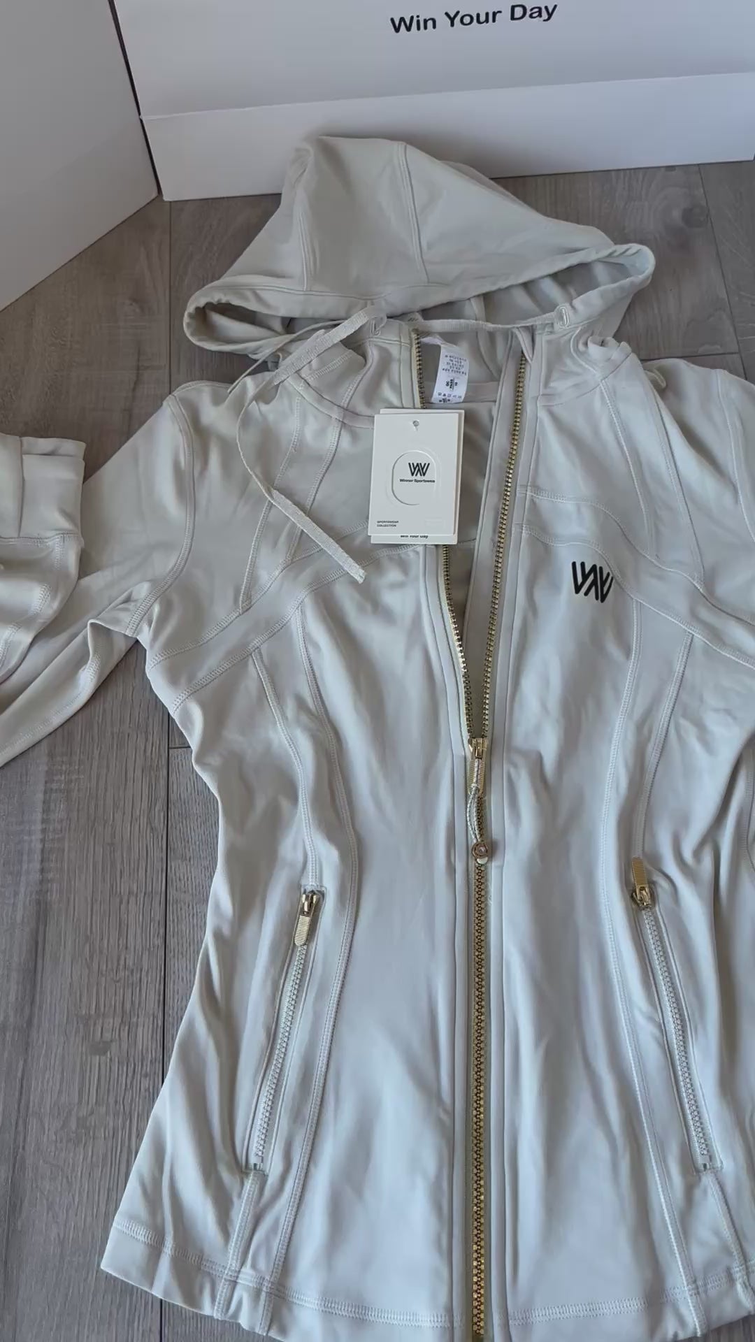 Hooded jacket